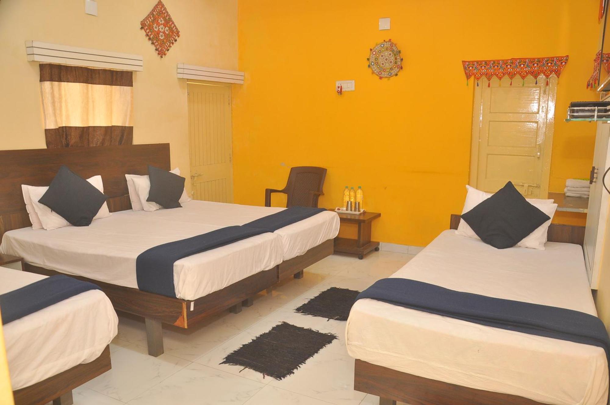 Chitrakut Bungalows Dwārka Esterno foto